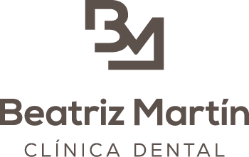 logo clínica dental Beatriz Martín